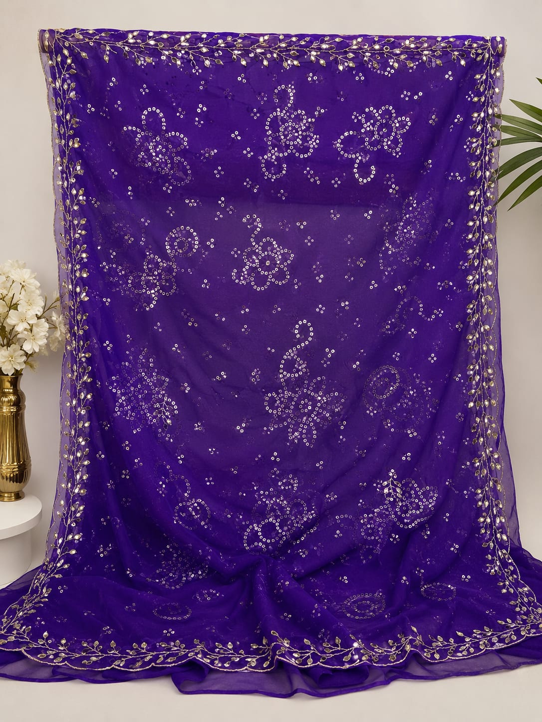 The Purple Sequin Net Saree detail
